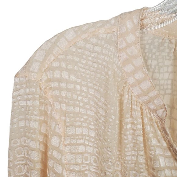 Chico's XL Size 3 Shirt Blouse Tunic V-neck Semi-Sheer Textured Blush Pink - Picture 5 of 7